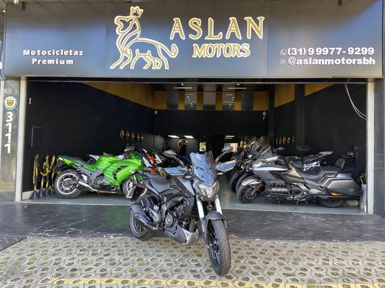 BAJAJ DOMINAR 400 